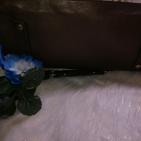 Coach Purse - Picture 2 of 4